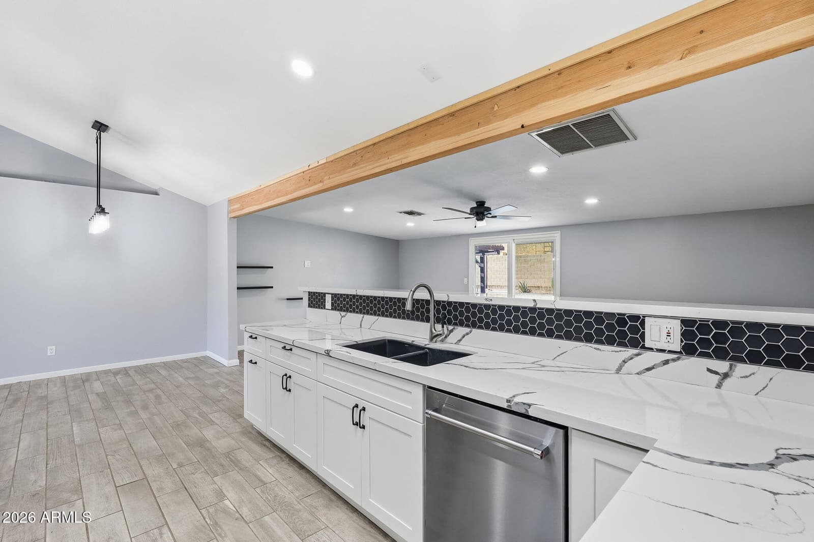 6026 W JUNIPER Avenue, Glendale, AZ 85306