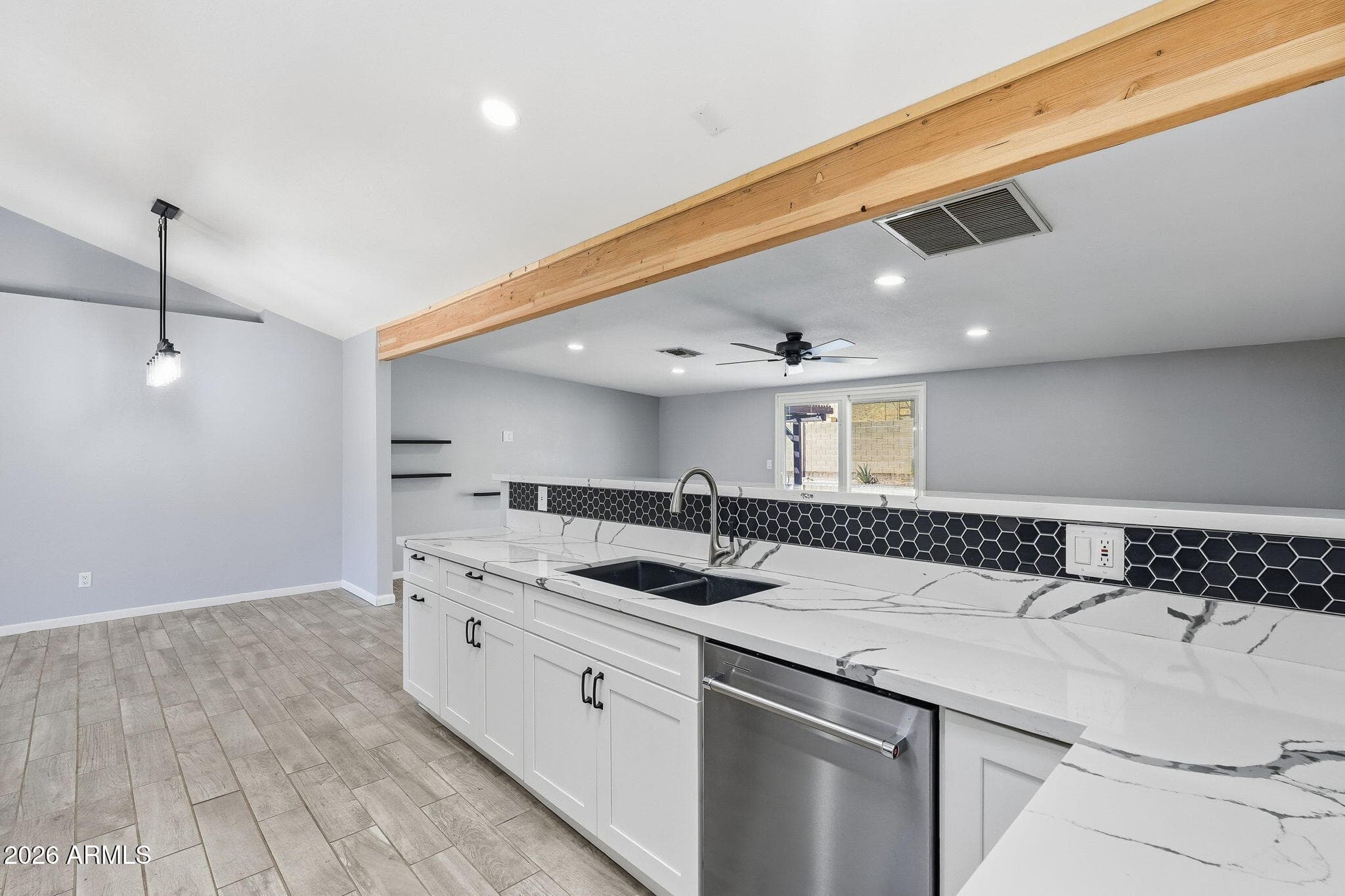 6026 W JUNIPER Avenue, Glendale, AZ 85306