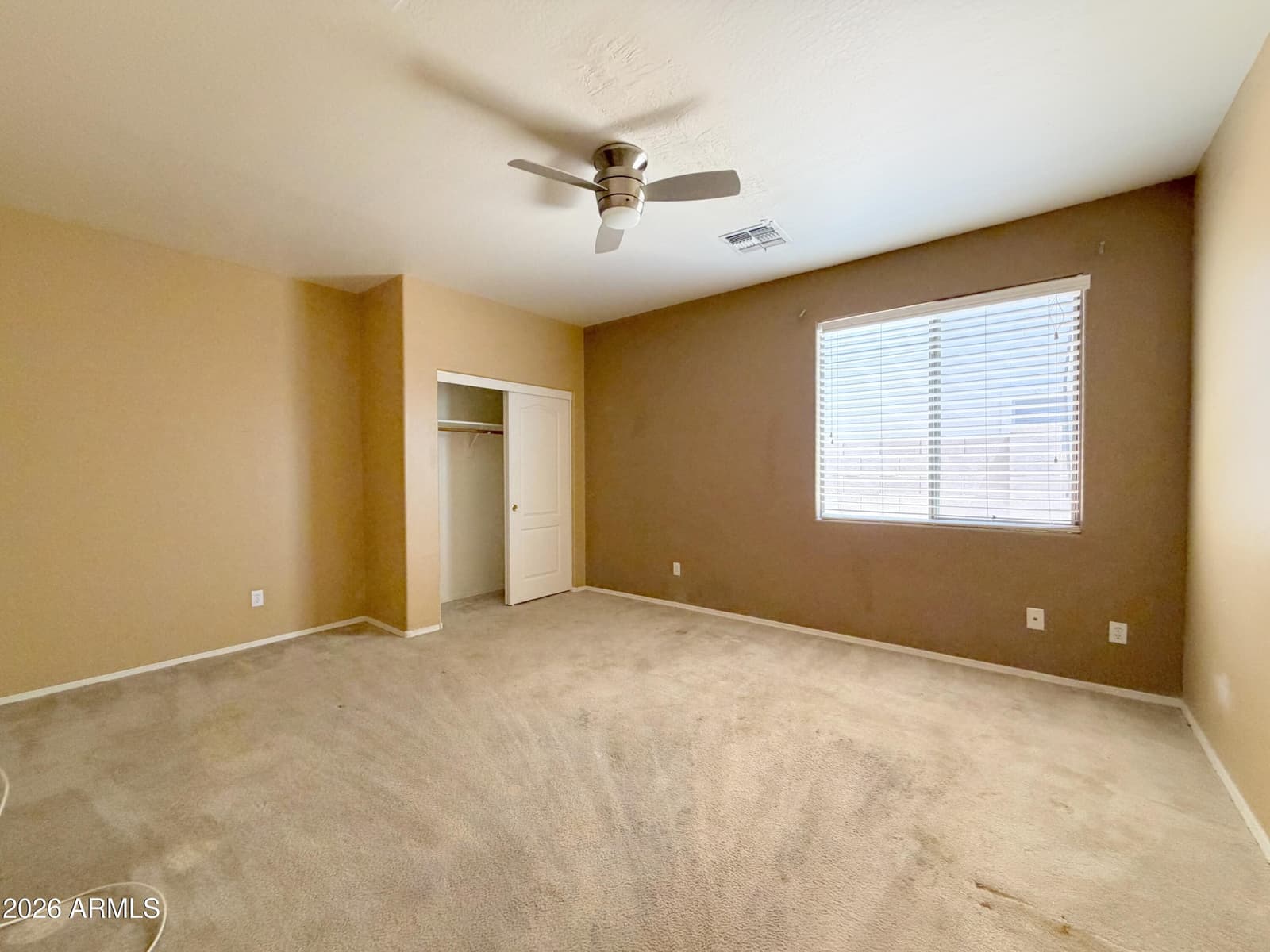 1084 E SADDLEBACK Place, San Tan Valley, AZ 85143 — photo 10 of 60