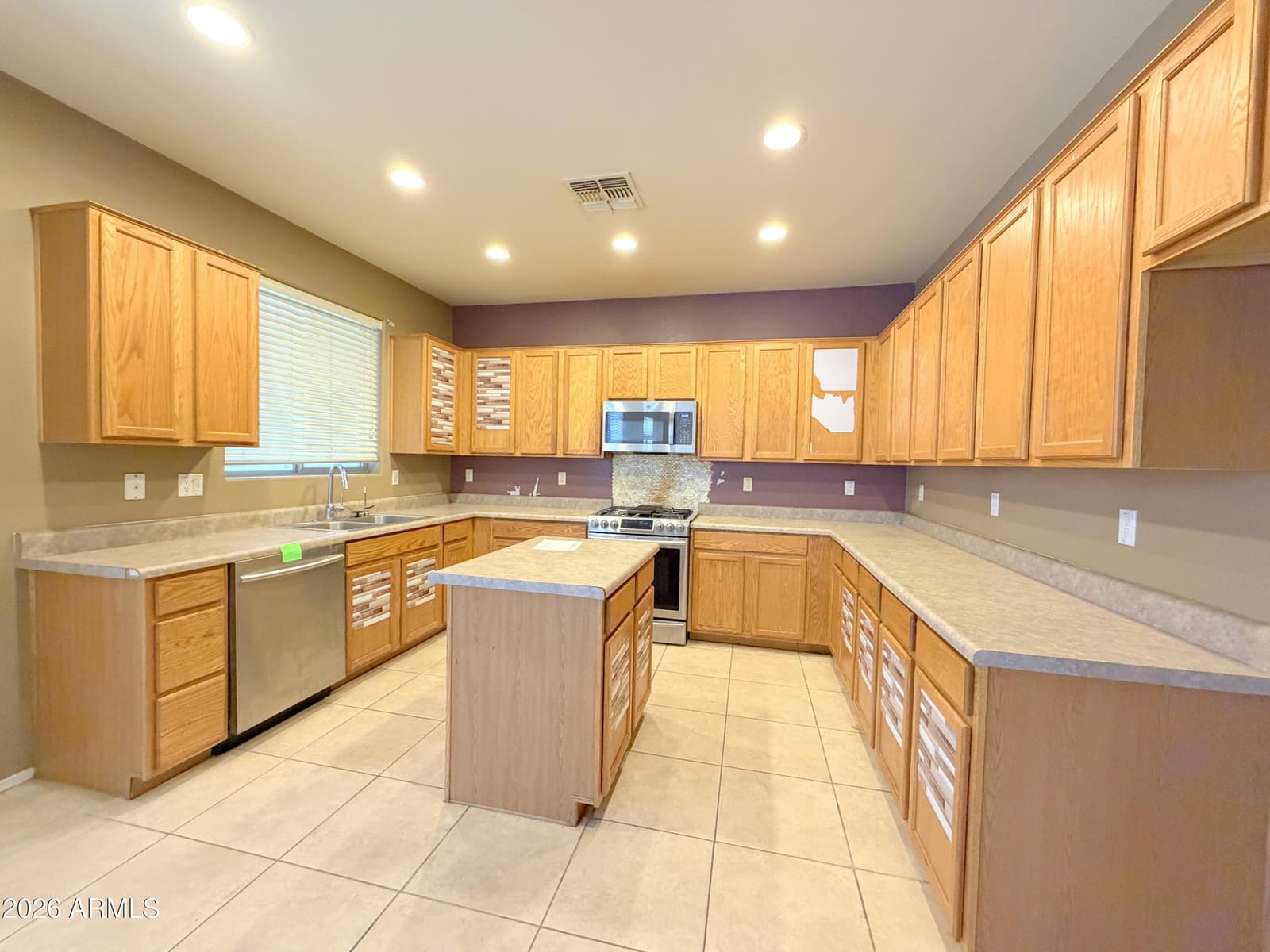 1084 E SADDLEBACK Place, San Tan Valley, AZ 85143 — photo 21 of 60