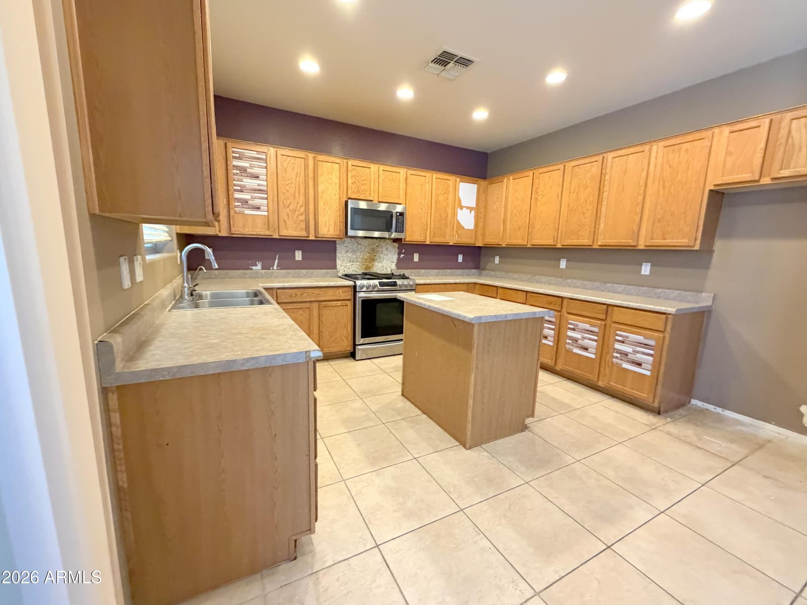 1084 E SADDLEBACK Place, San Tan Valley, AZ 85143 — photo 26 of 60