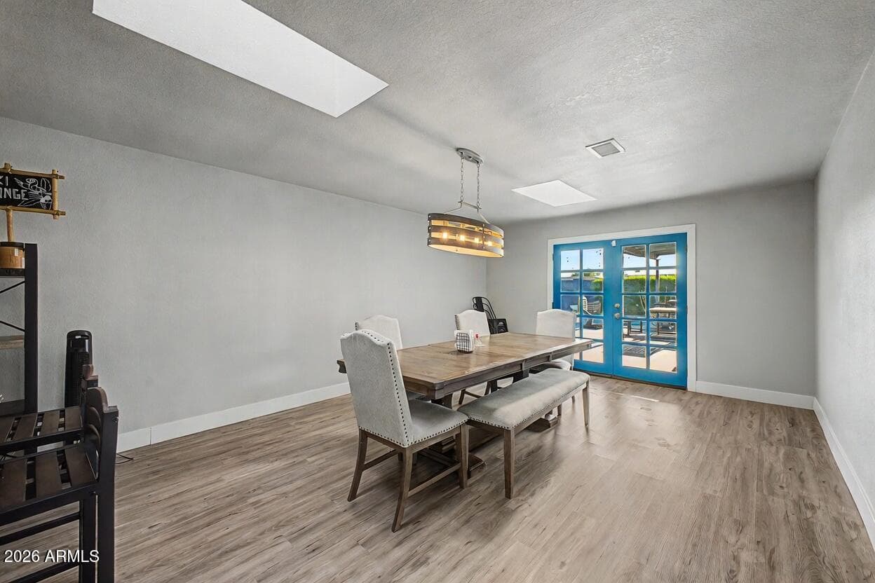 3925 W KRALL Street, Phoenix, AZ 85019 — photo 11 of 30