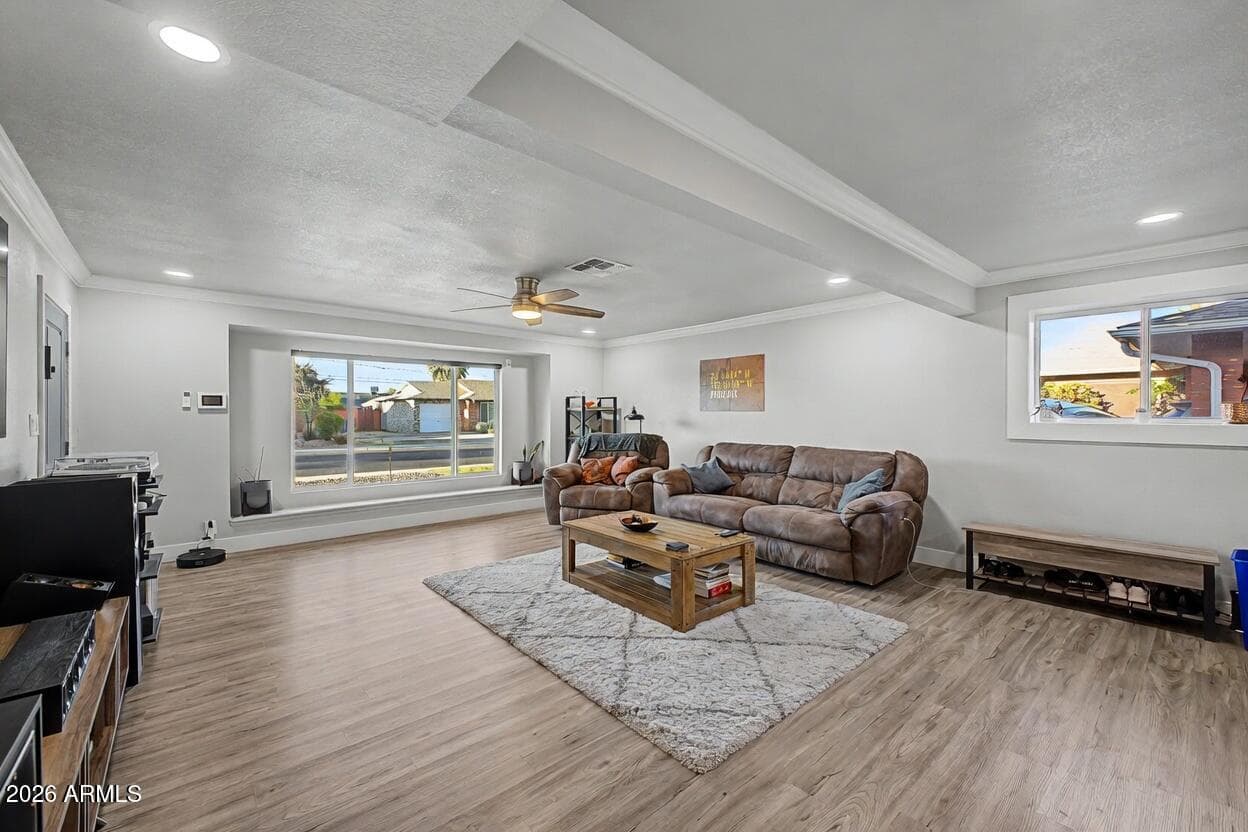 3925 W KRALL Street, Phoenix, AZ 85019 — photo 7 of 30