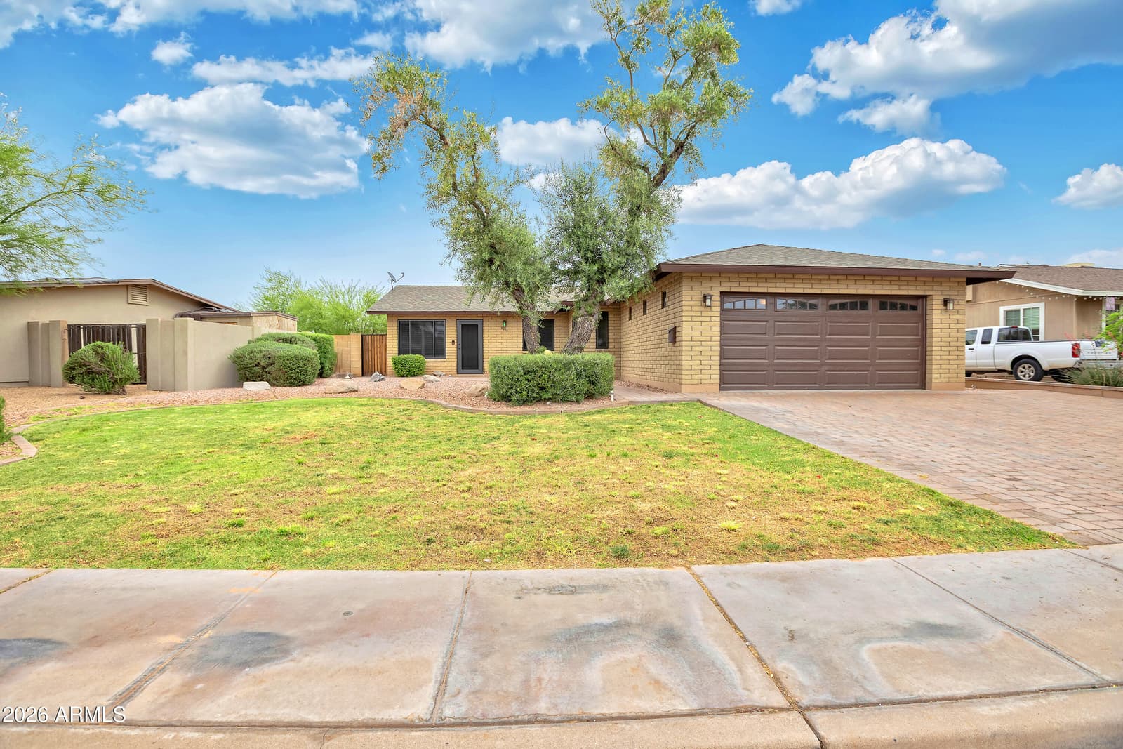 3909 S ROOSEVELT Street, Tempe, AZ 85282 — photo 13 of 49