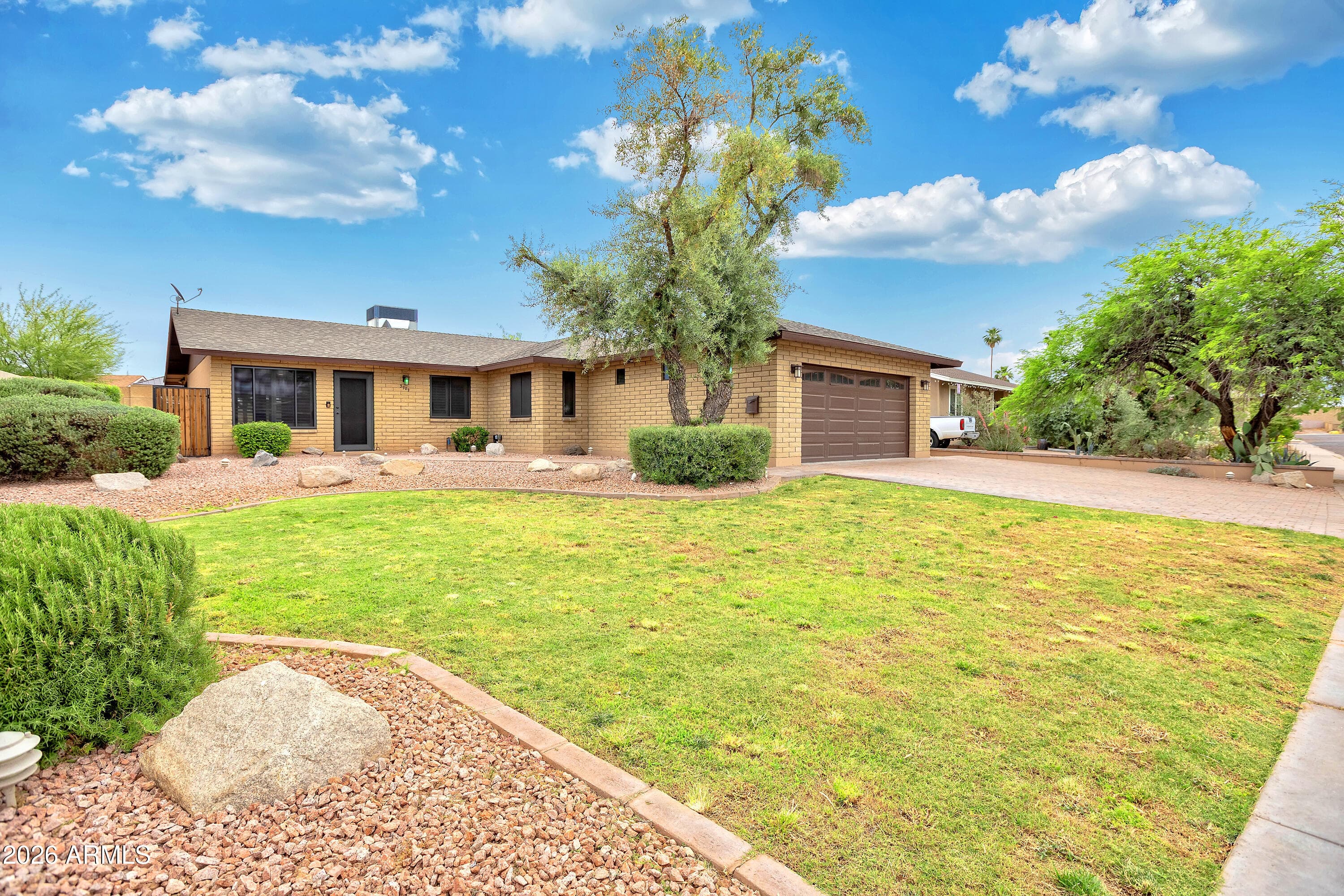 3909 S ROOSEVELT Street, Tempe, AZ 85282 — photo 14 of 49