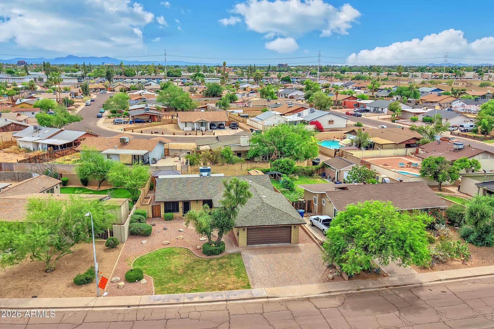 3909 S ROOSEVELT Street, Tempe, AZ 85282 — photo 12 of 49