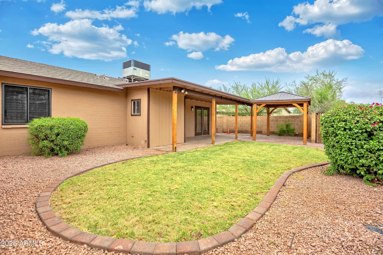 3909 S ROOSEVELT Street, Tempe, AZ 85282 — photo 10 of 49