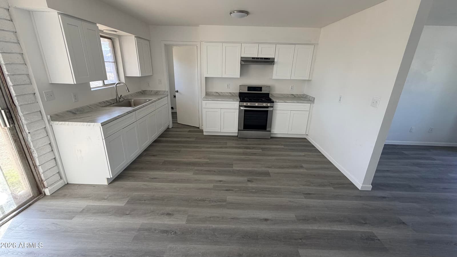 419 W FOURTH Street, Winkelman, AZ 85192 — photo 2 of 24