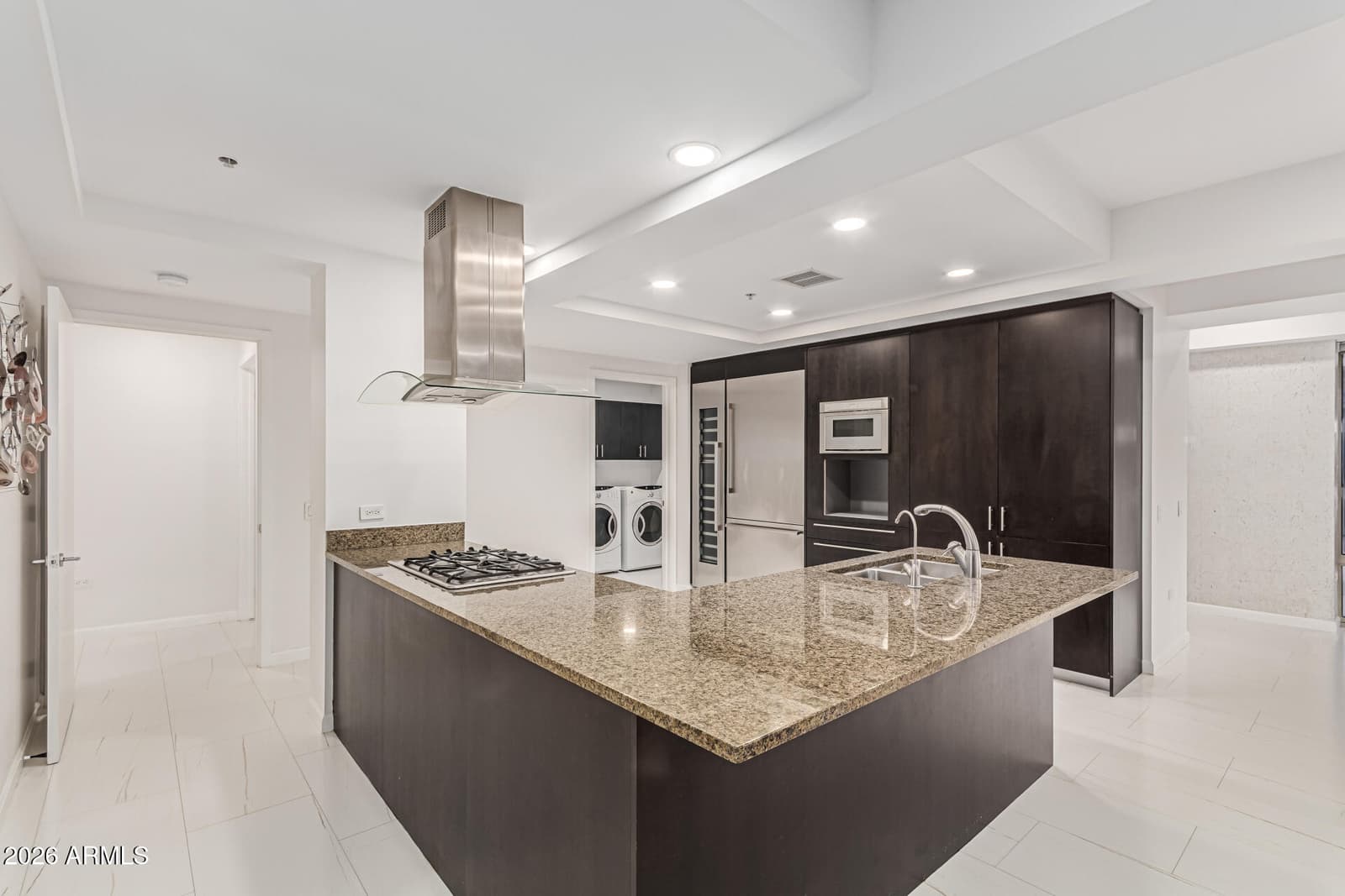 7121 E RANCHO VISTA Drive 2006, Scottsdale, AZ 85251 — photo 10 of 48