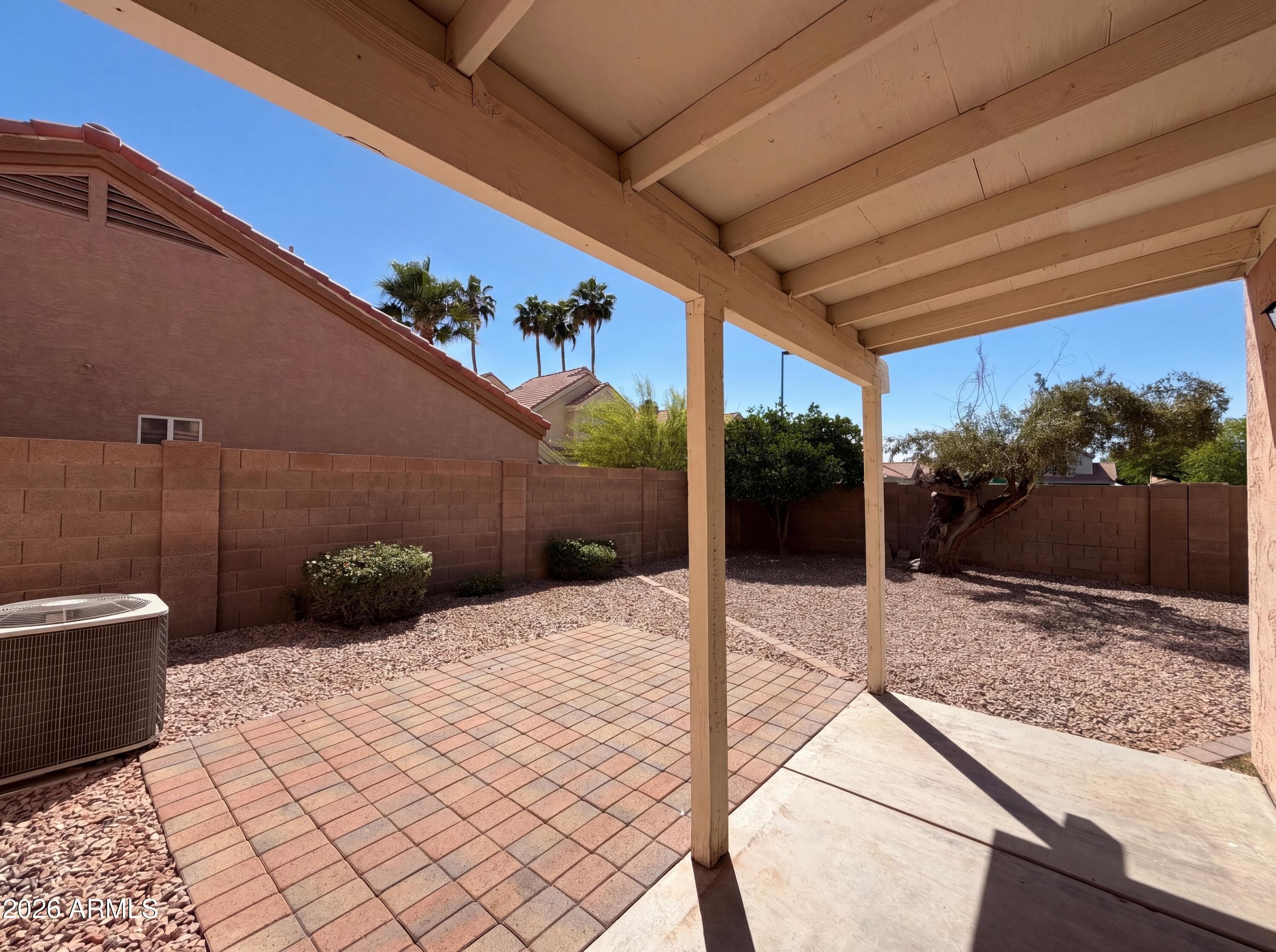 1114 S TIAGO Drive, Gilbert, AZ 85233 — photo 5 of 20