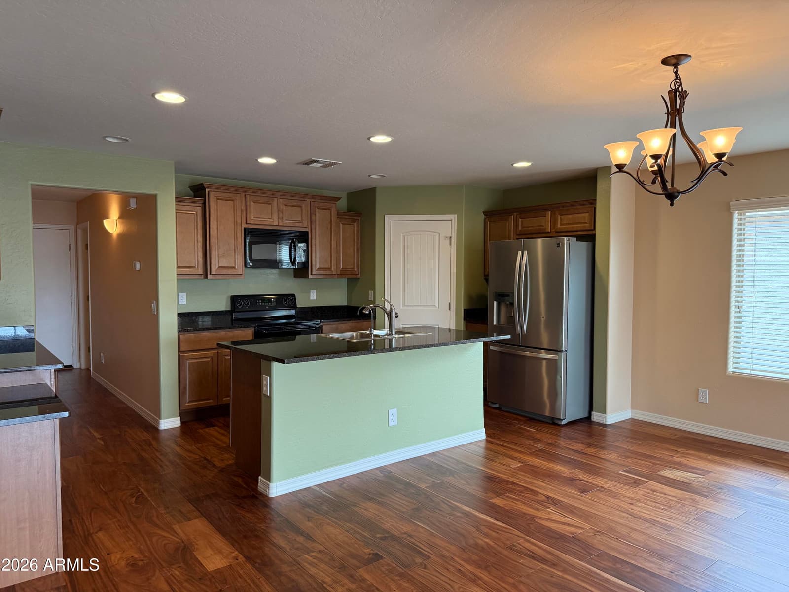 959 W DESERT SEASONS Drive, San Tan Valley, AZ 85143 — photo 8 of 31