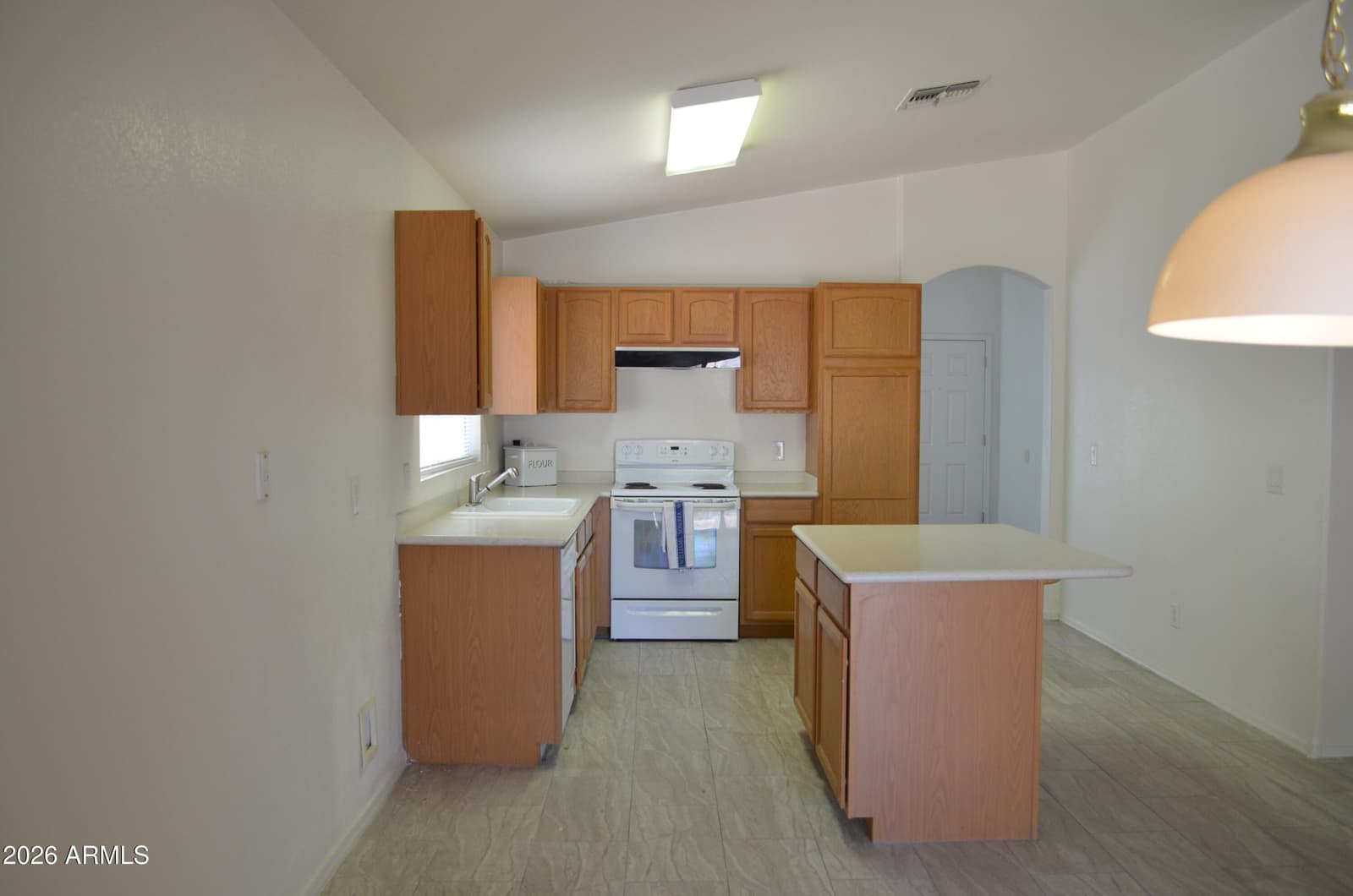 5409 S 11TH Street, Phoenix, AZ 85040 — photo 5 of 17
