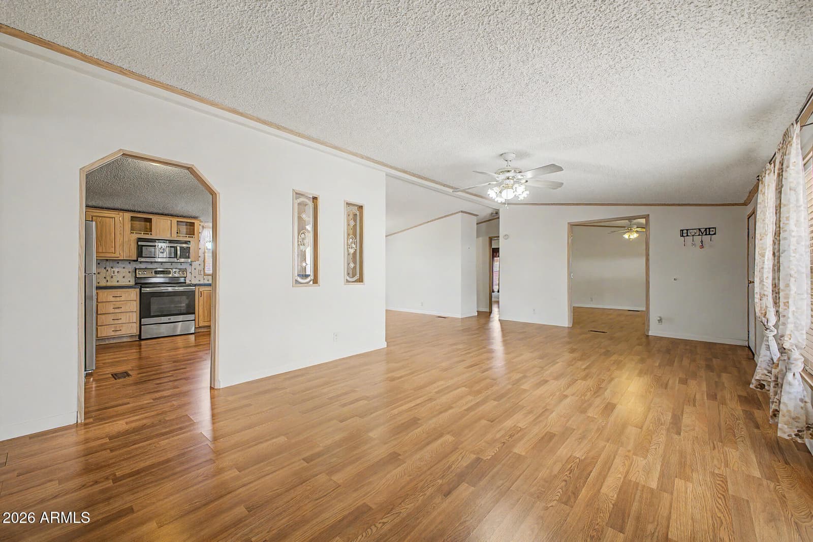 10951 N 91ST Avenue 101, Peoria, AZ 85345 — photo 4 of 23