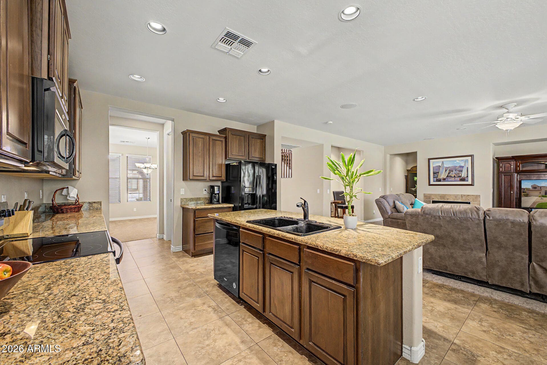 3334 E GRAND CANYON Drive, Chandler, AZ 85249 — photo 26 of 59