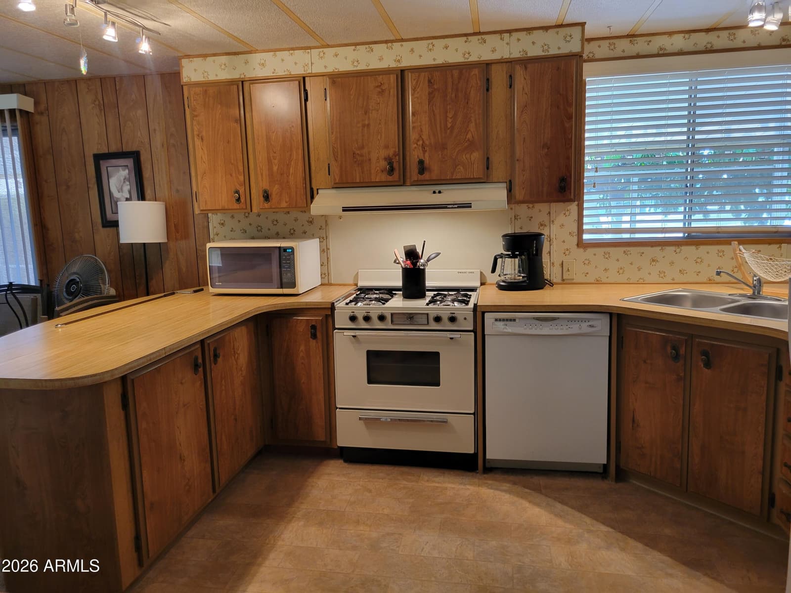 2460 E Main Street B6, Mesa, AZ 85213 — photo 2 of 19