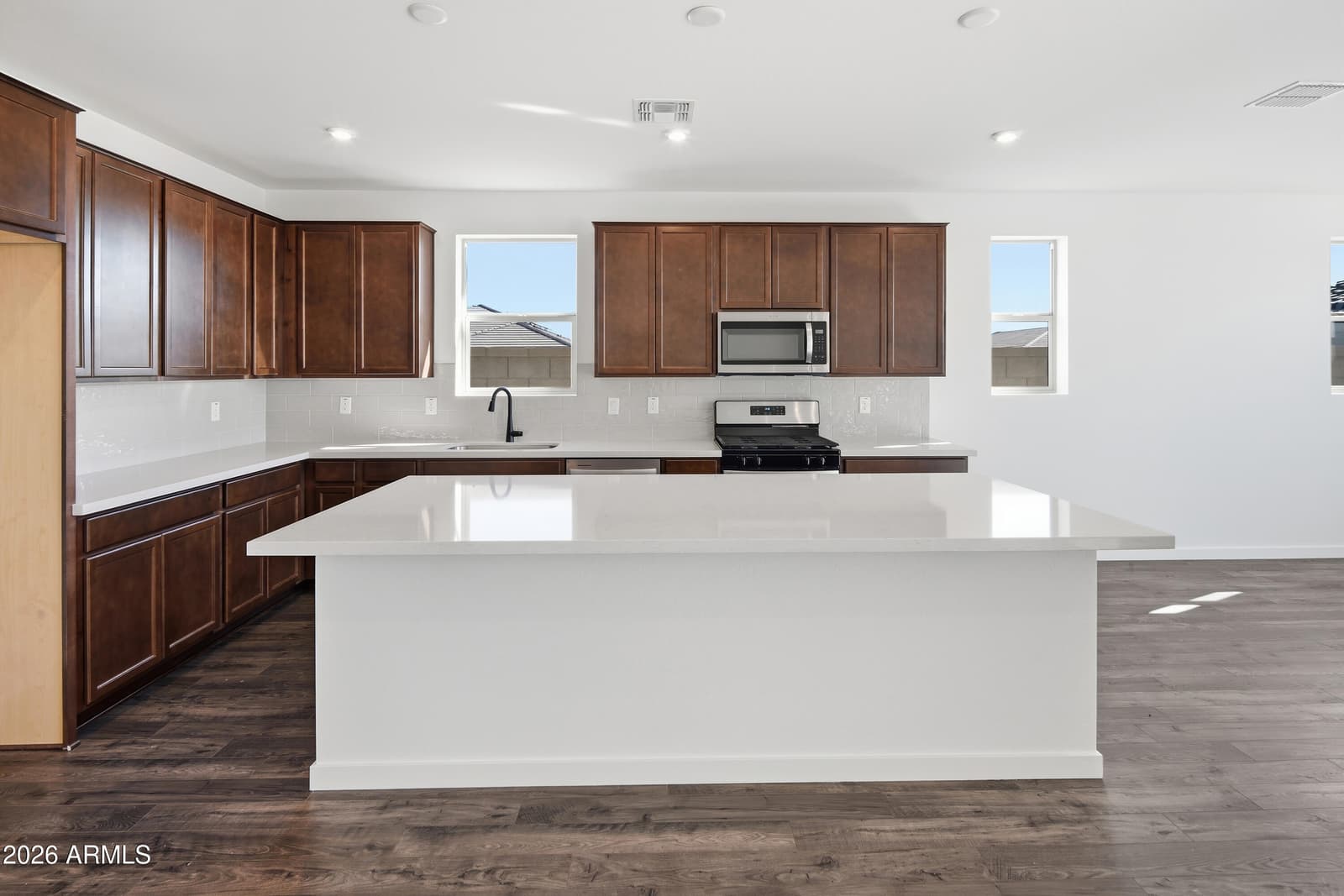 23935 W Carver Drive, Buckeye, AZ 85326 — photo 5 of 40