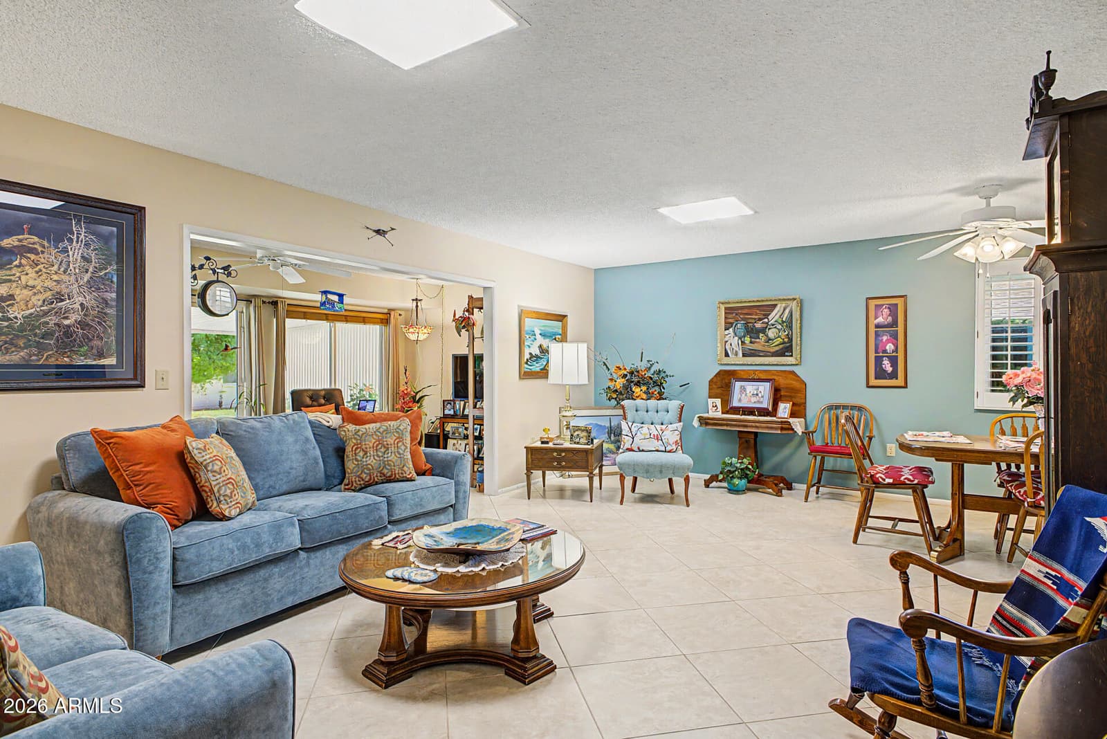 10418 W EL CAPITAN Circle, Sun City, AZ 85351 — photo 5 of 36