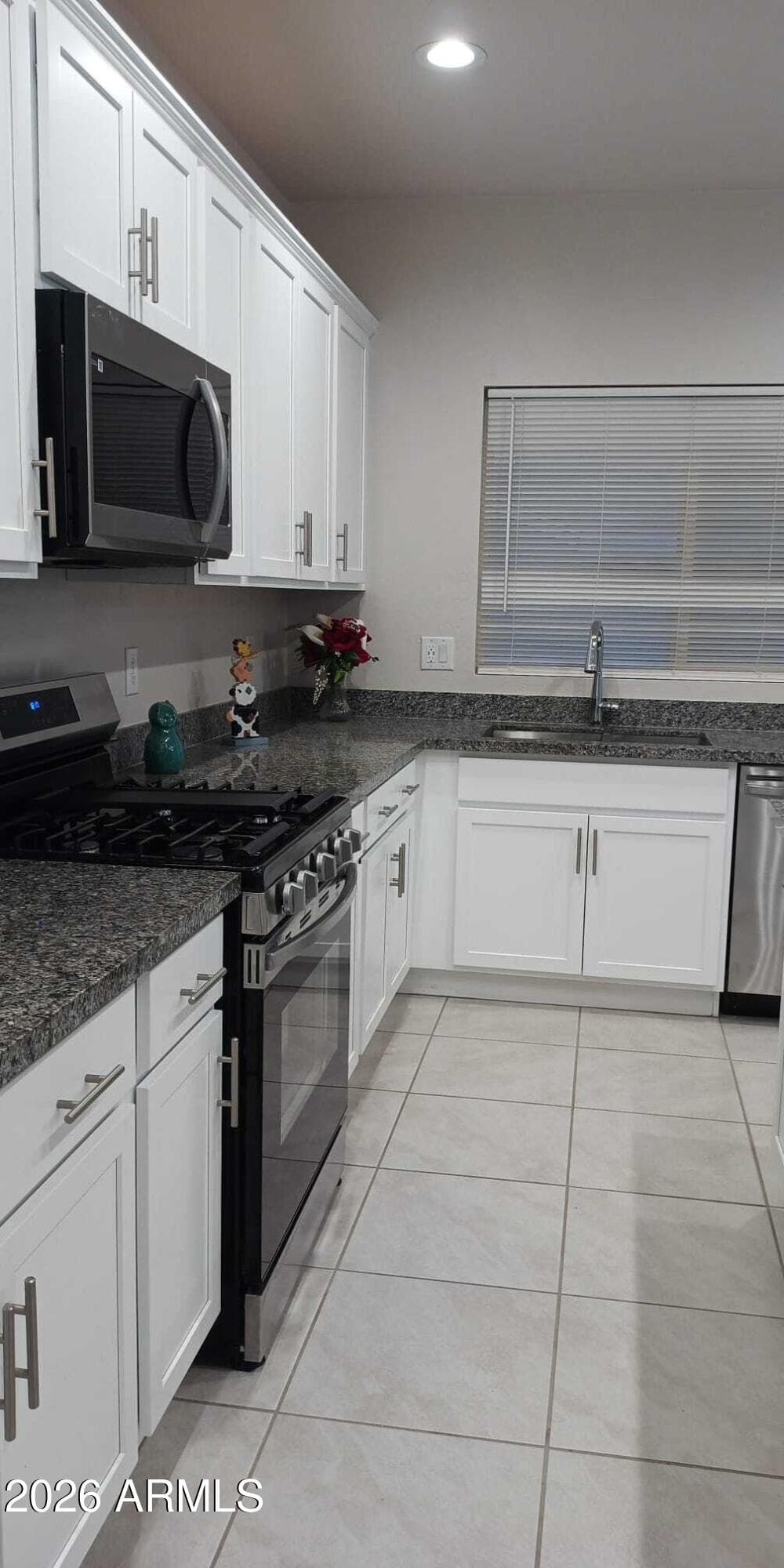 1361 E AVENIDA KINO, Casa Grande, AZ 85122 — photo 9 of 26