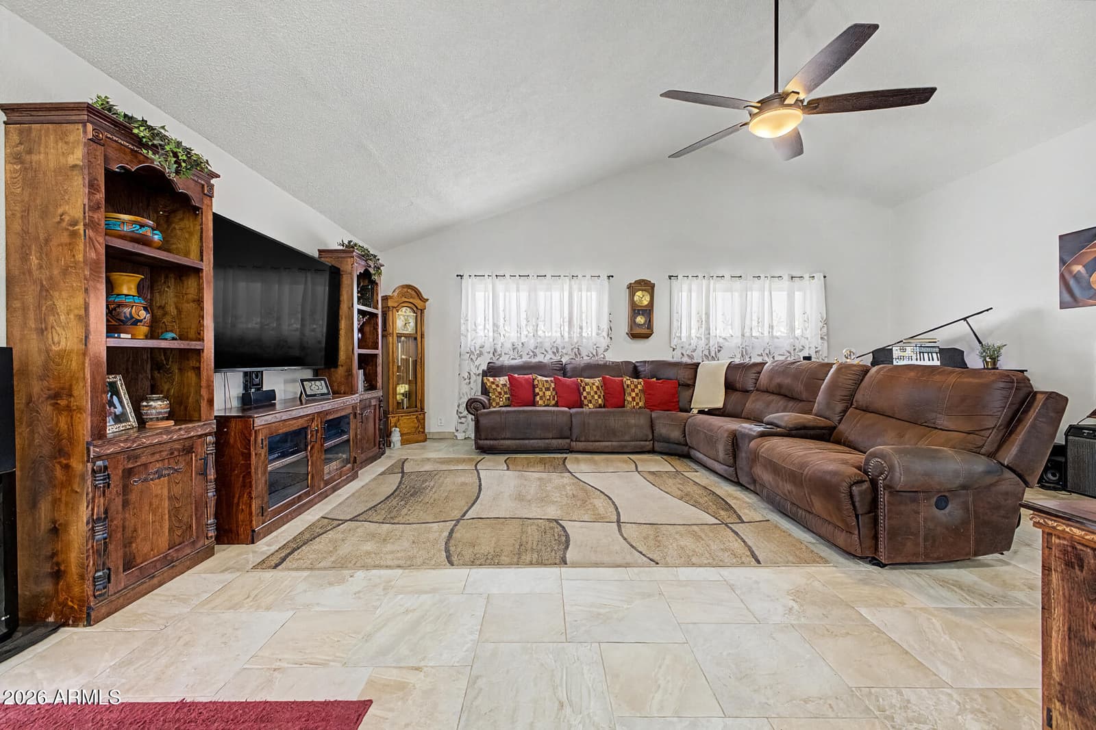 11808 N 78th Drive, Peoria, AZ 85345 — photo 8 of 31