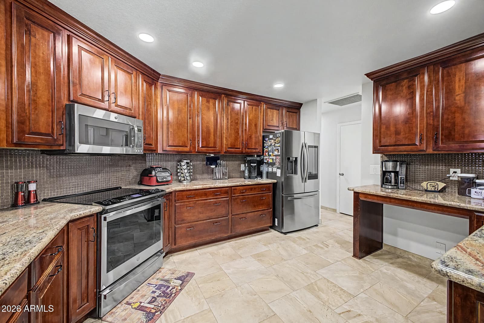 11808 N 78th Drive, Peoria, AZ 85345 — photo 11 of 31