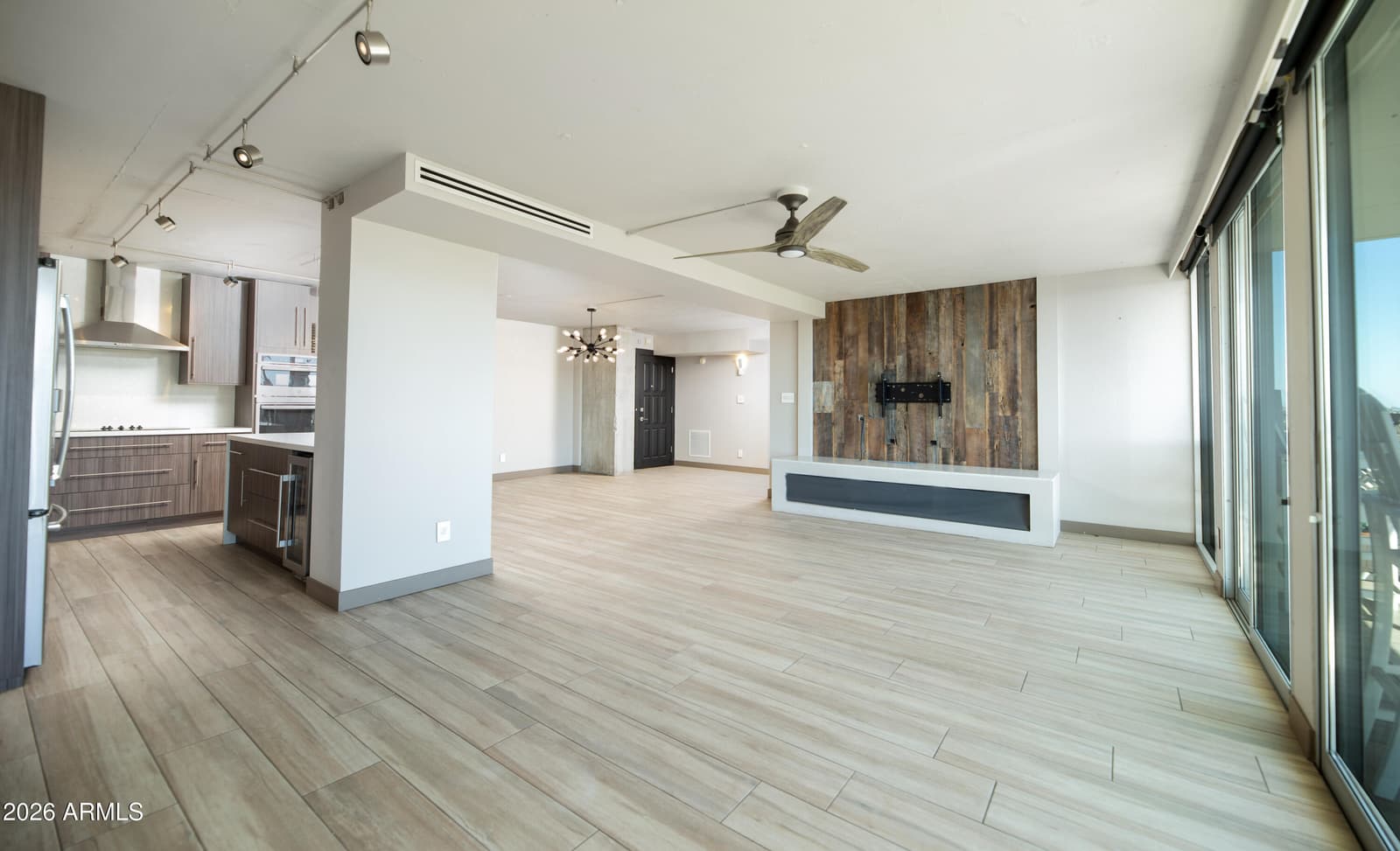 2323 N CENTRAL Avenue 903, Phoenix, AZ 85004 — photo 35 of 94