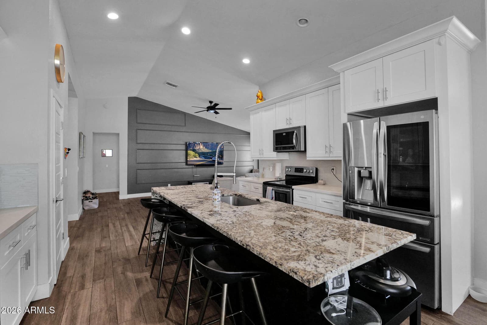 410 S JAY Street, Chandler, AZ 85225 — photo 10 of 34