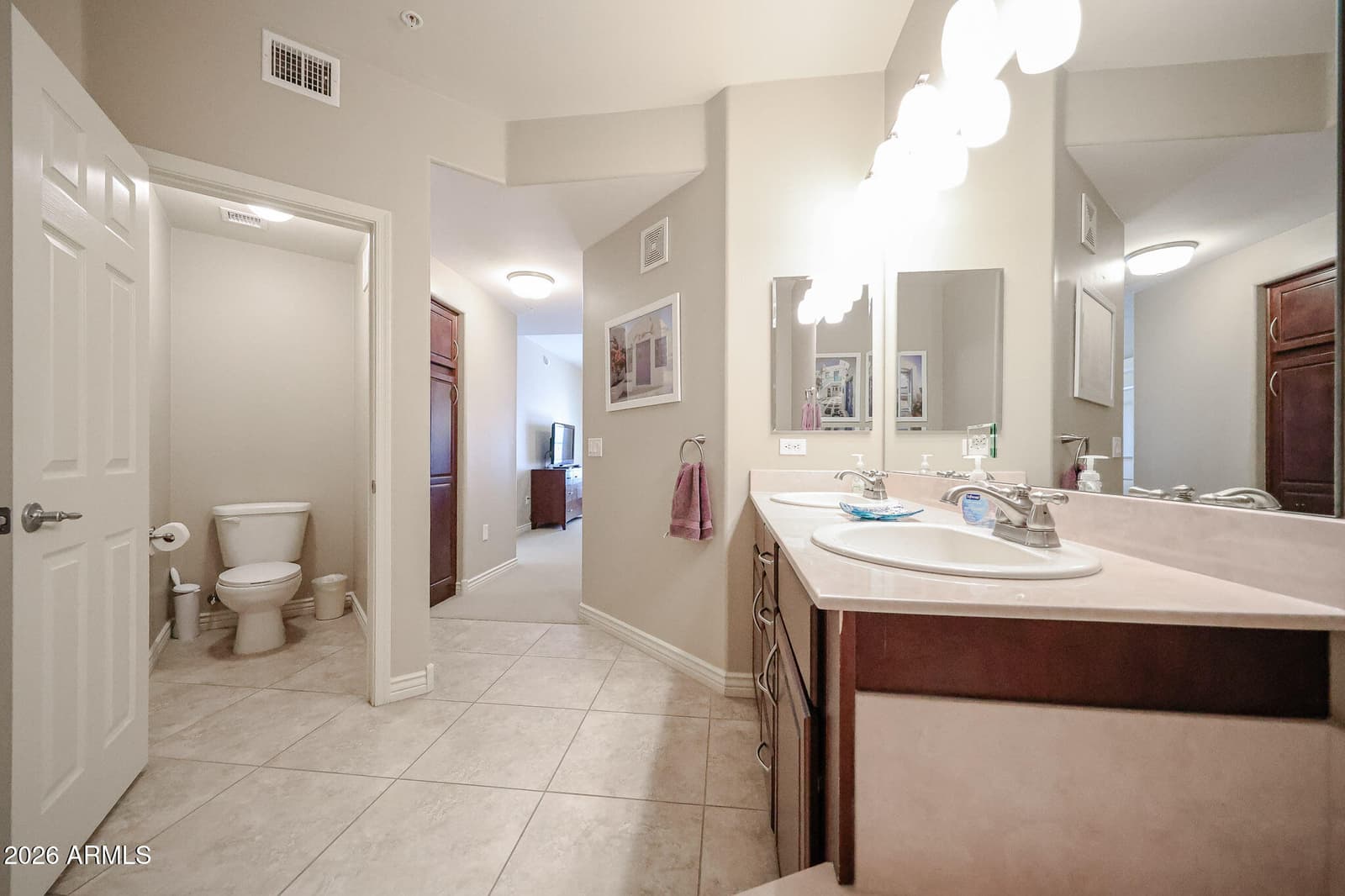 5350 E DEER VALLEY Drive 1413, Phoenix, AZ 85054 — photo 26 of 52
