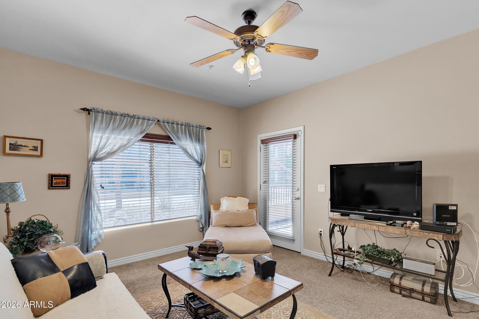 5450 E DEER VALLEY Drive E 1201, Phoenix, AZ 85054 — photo 8 of 26