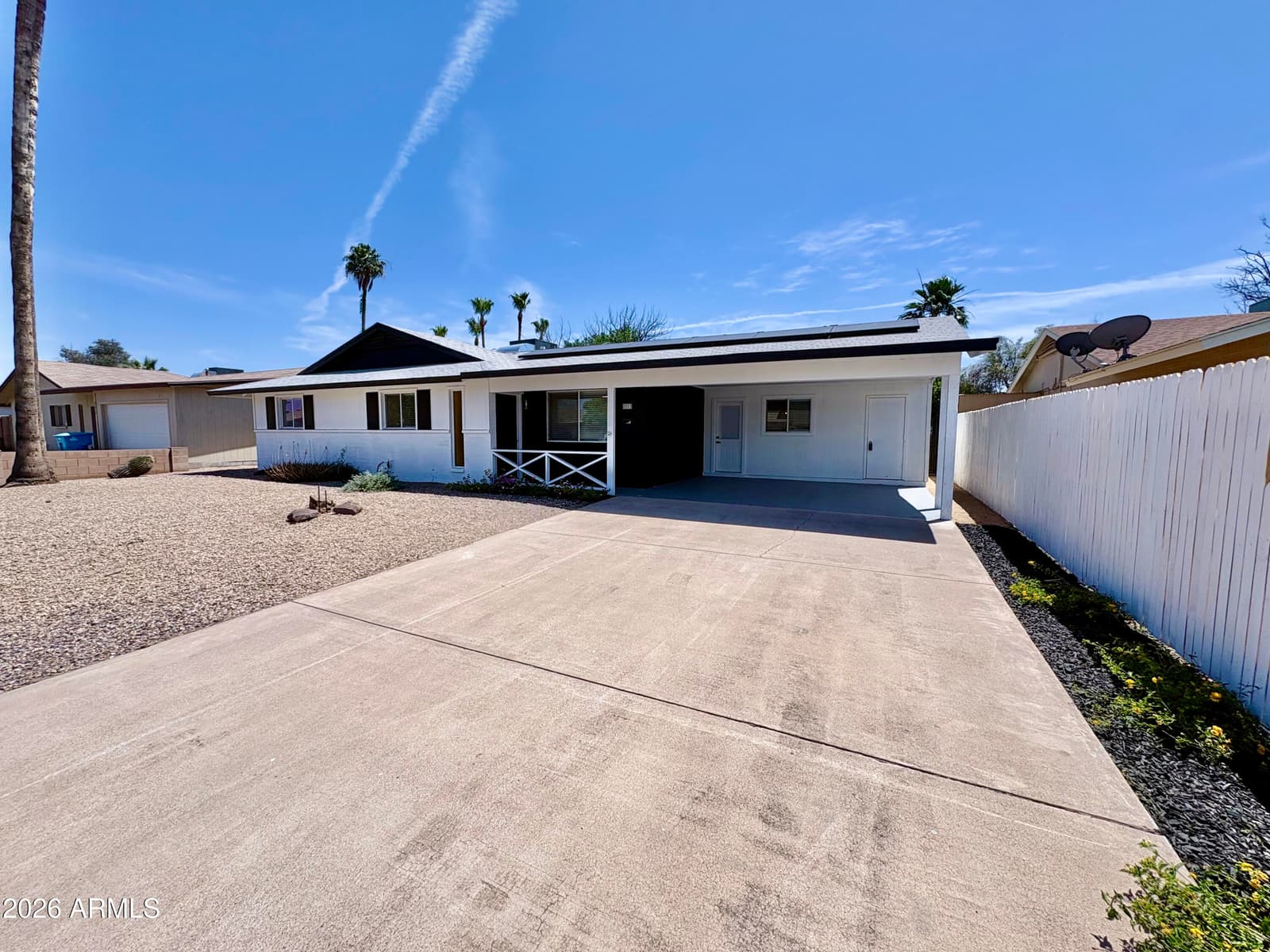 2213 E JANICE Way, Phoenix, AZ 85022 — photo 3 of 22
