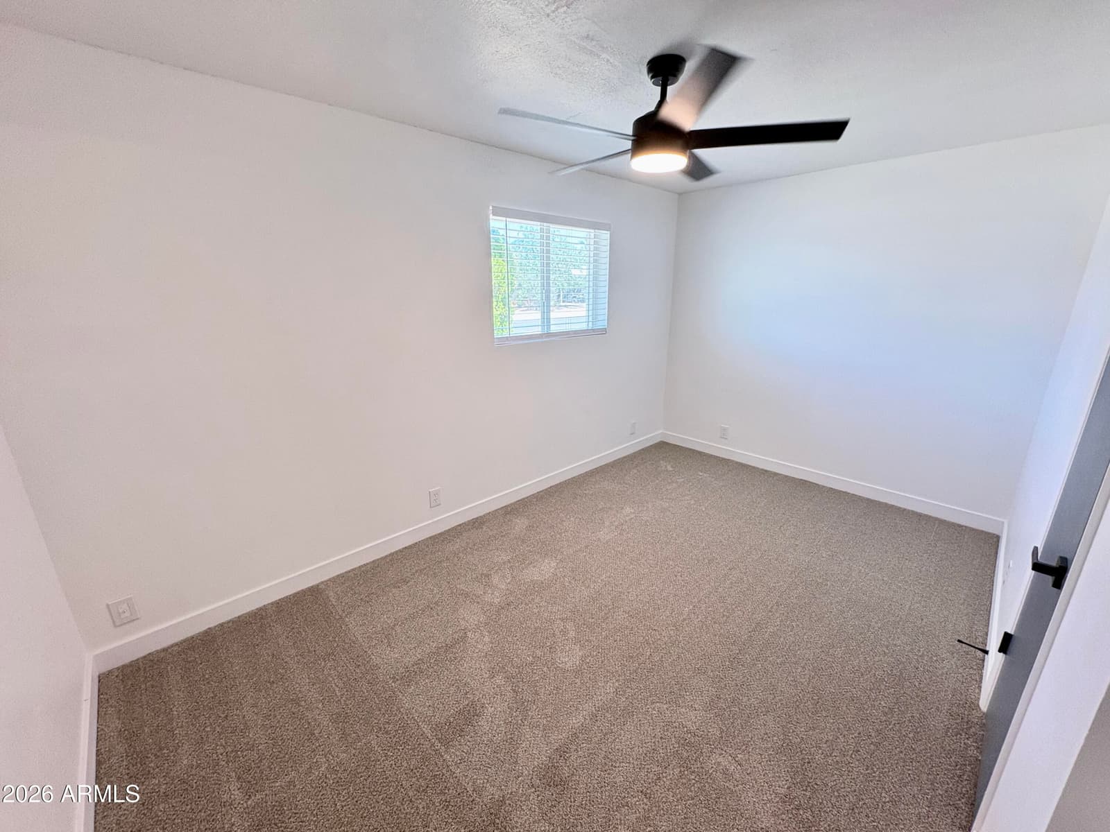 2213 E JANICE Way, Phoenix, AZ 85022 — photo 14 of 22