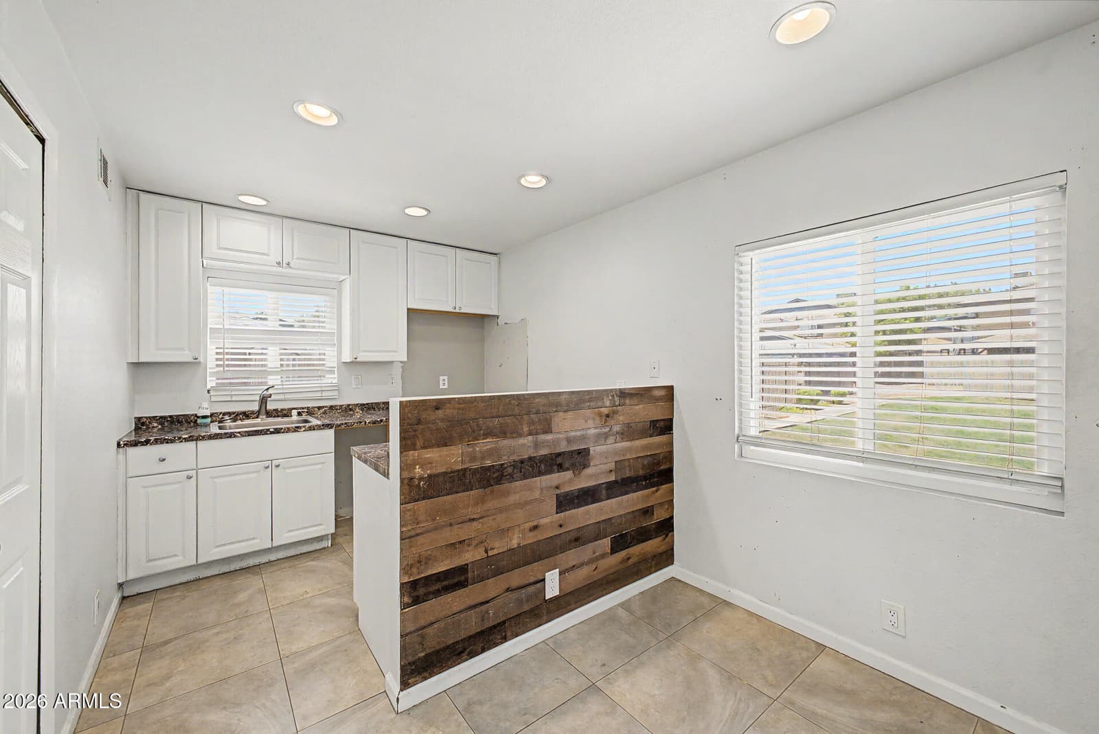 286 W Palomino Drive 17, Chandler, AZ 85225 — photo 9 of 37
