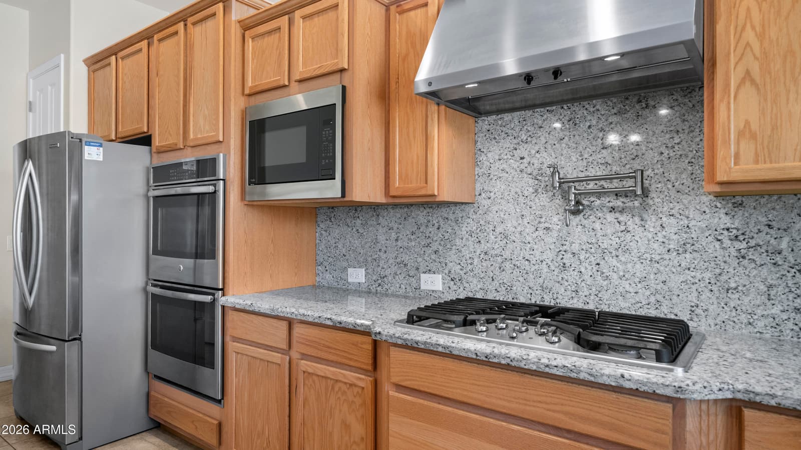 5263 S JOSHUA TREE Lane, Gilbert, AZ 85298 — photo 11 of 36