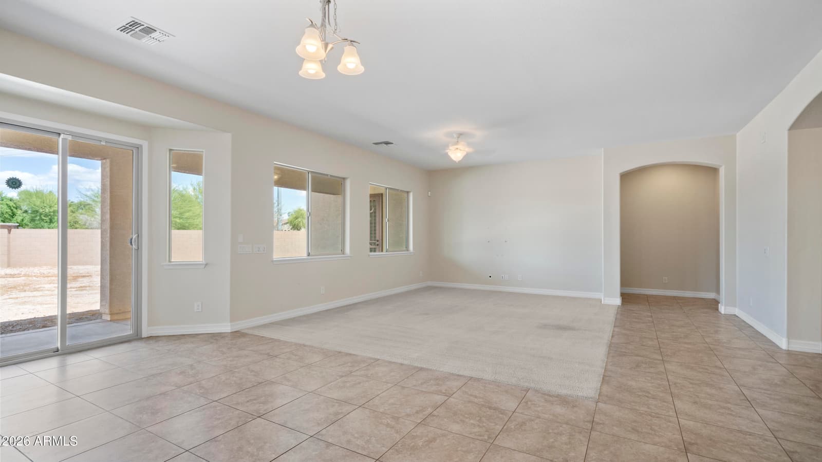 5263 S JOSHUA TREE Lane, Gilbert, AZ 85298 — photo 3 of 36
