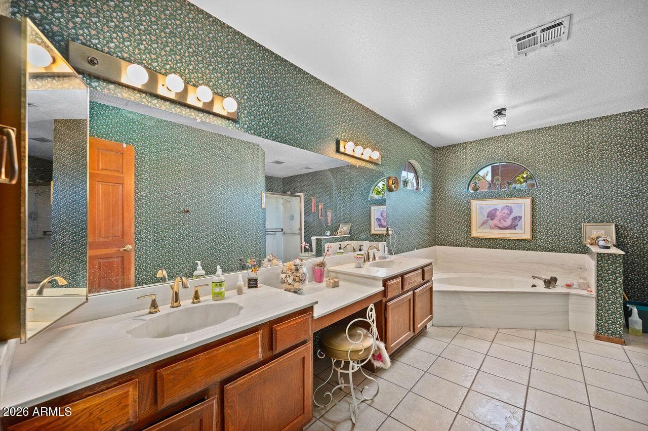 6416 W SHANGRI LA Road, Glendale, AZ 85304 — photo 22 of 28