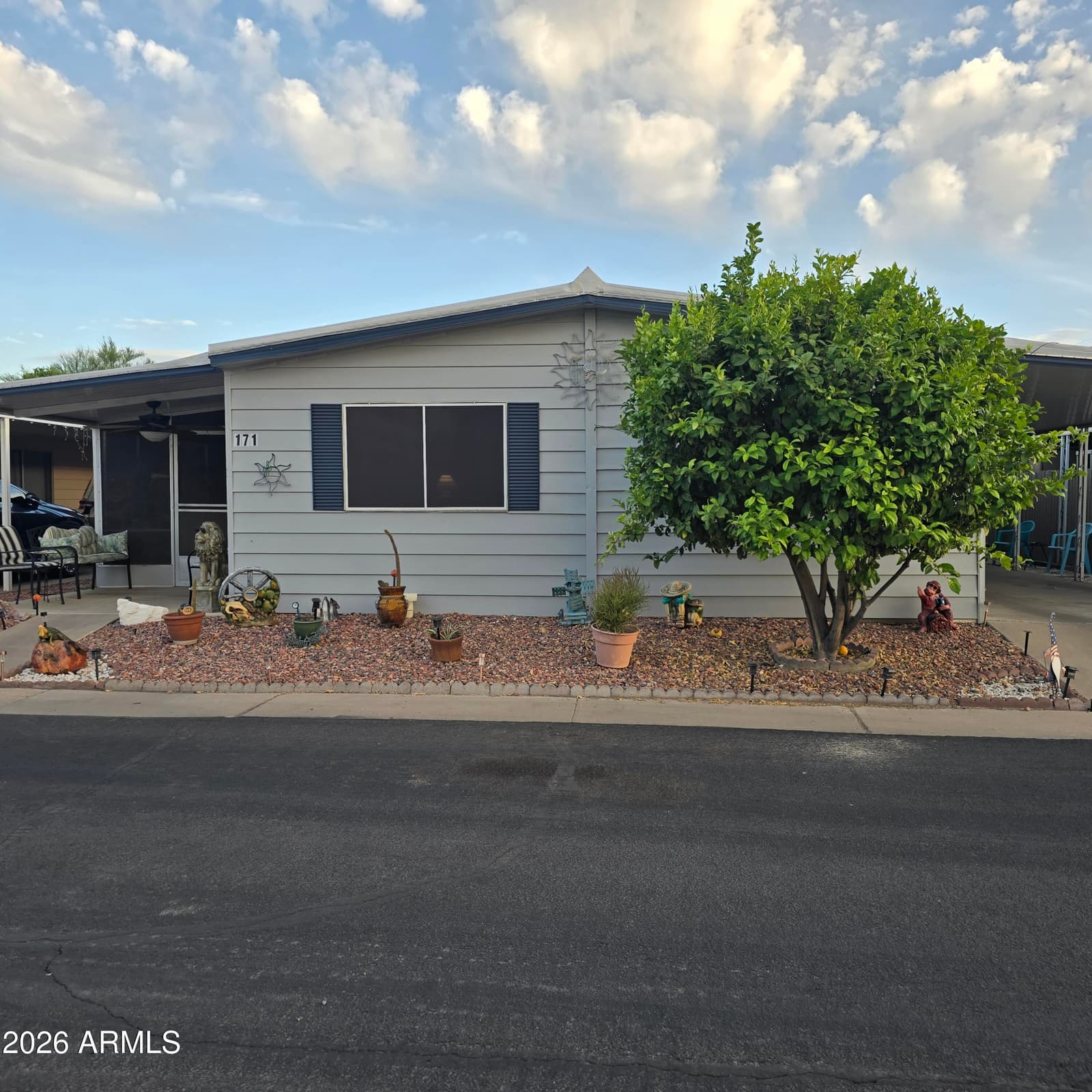 10201 N 99TH Avenue 171I, Peoria, AZ 85345 — photo 1 of 57
