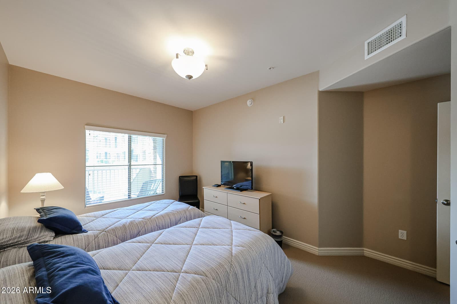 5350 E DEER VALLEY Drive 1413, Phoenix, AZ 85054 — photo 31 of 52