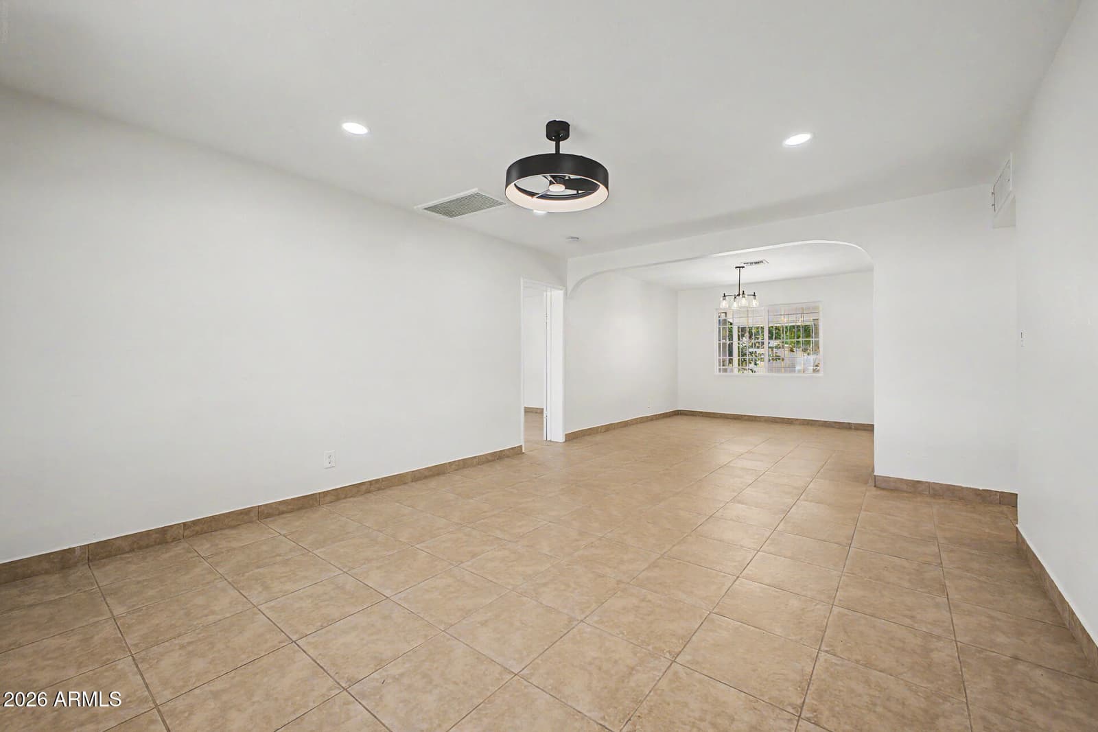 6138 N 15TH Avenue, Phoenix, AZ 85015 — photo 8 of 47