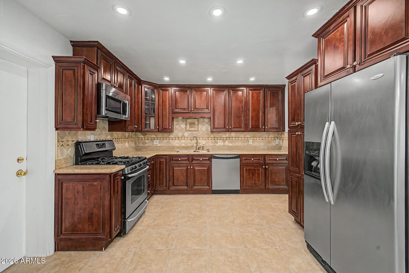 6138 N 15TH Avenue, Phoenix, AZ 85015 — photo 9 of 47