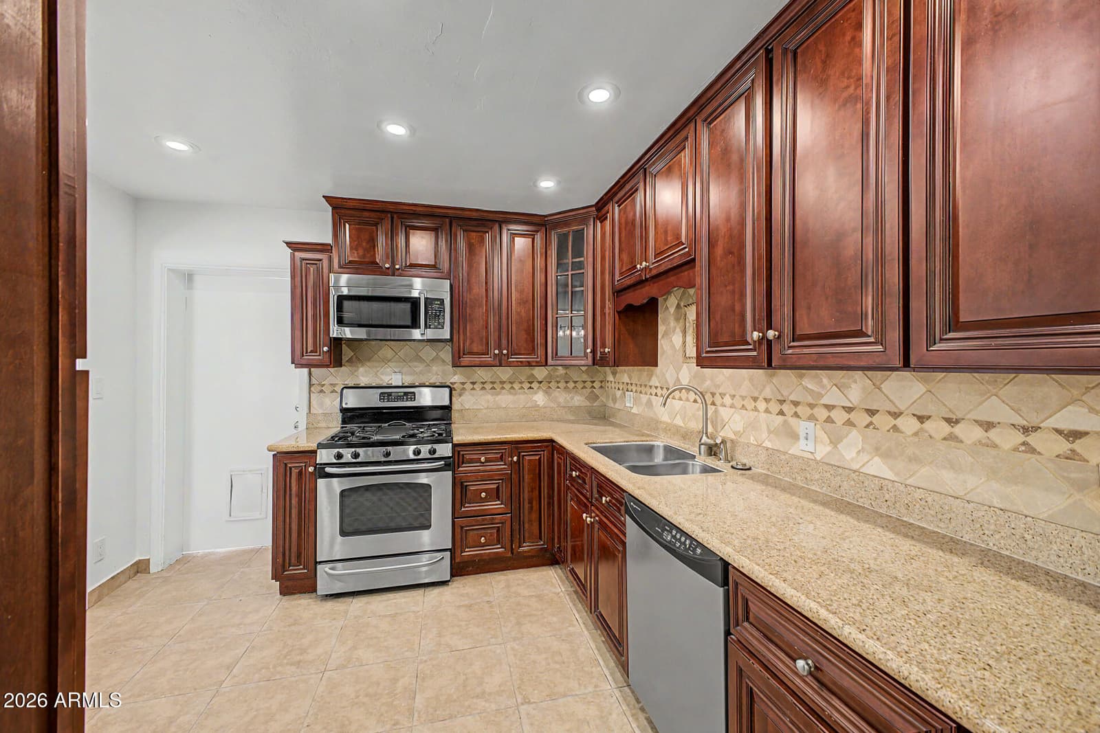 6138 N 15TH Avenue, Phoenix, AZ 85015 — photo 11 of 47