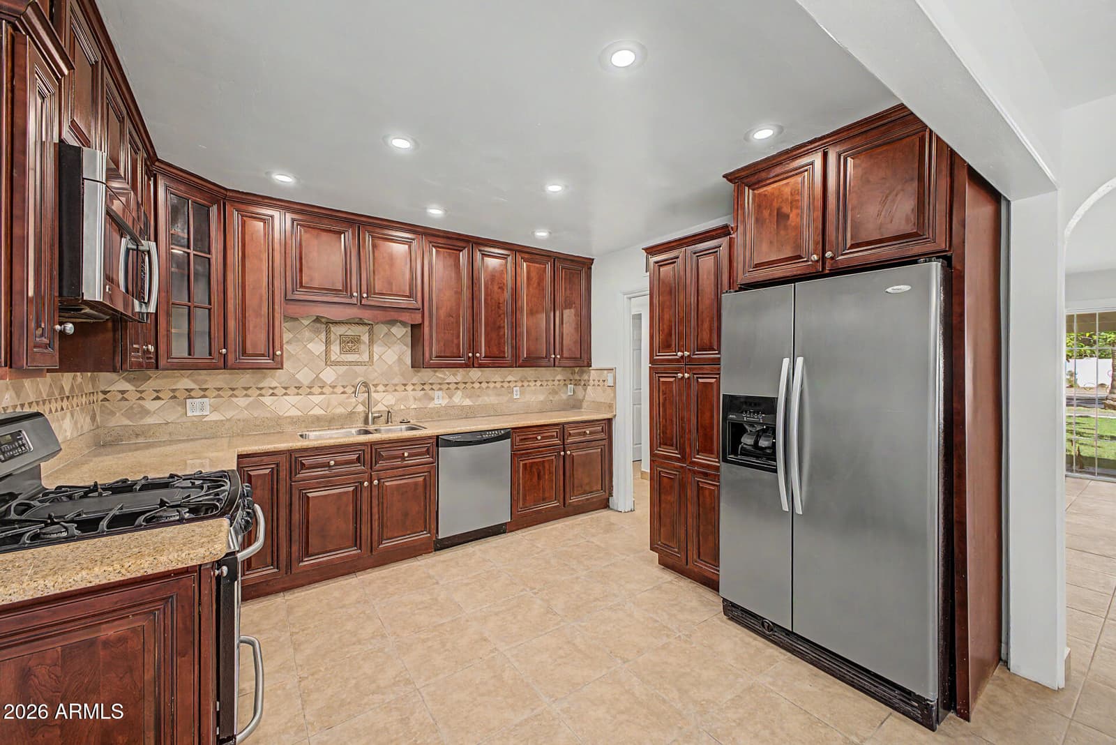 6138 N 15TH Avenue, Phoenix, AZ 85015 — photo 13 of 47
