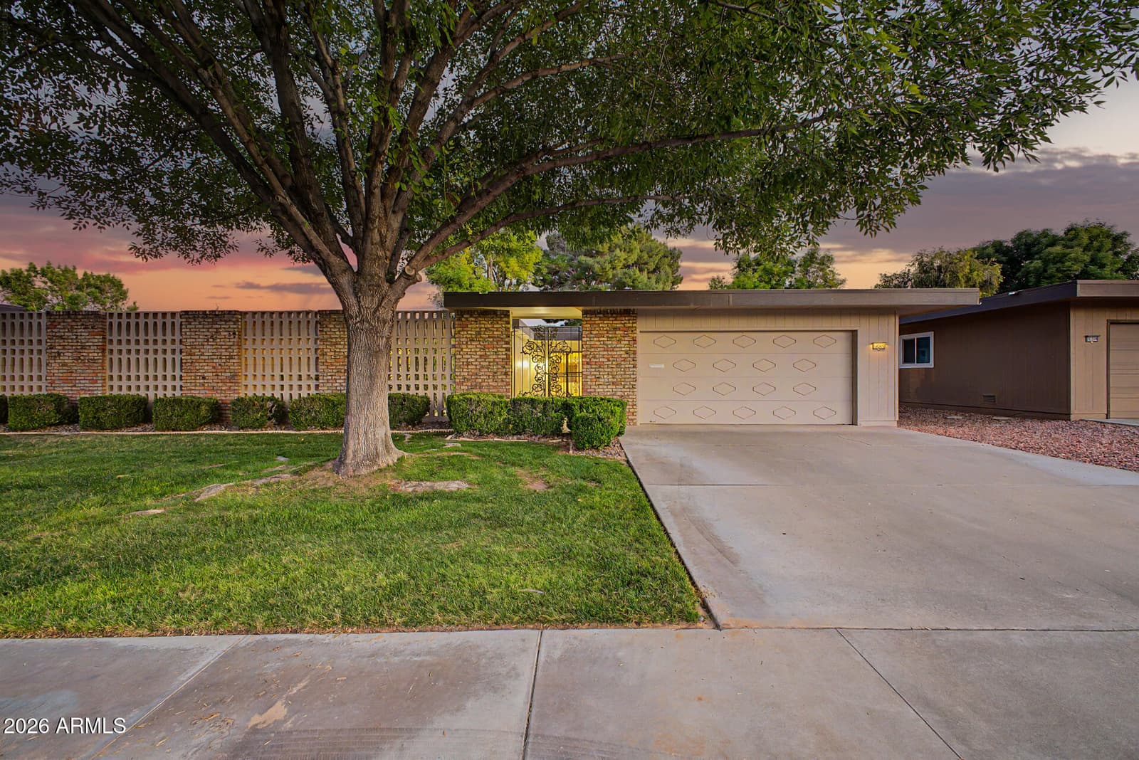 10345 W GARNETTE Drive, Sun City, AZ 85373 — photo 2 of 31