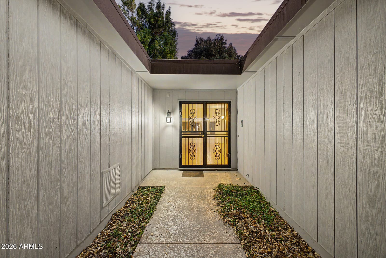 10345 W GARNETTE Drive, Sun City, AZ 85373 — photo 4 of 31