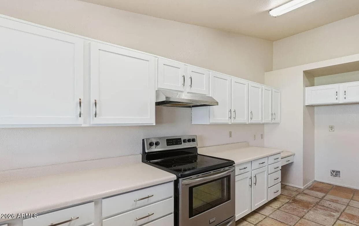 7016 E MENLO Street, Mesa, AZ 85207 — photo 10 of 29