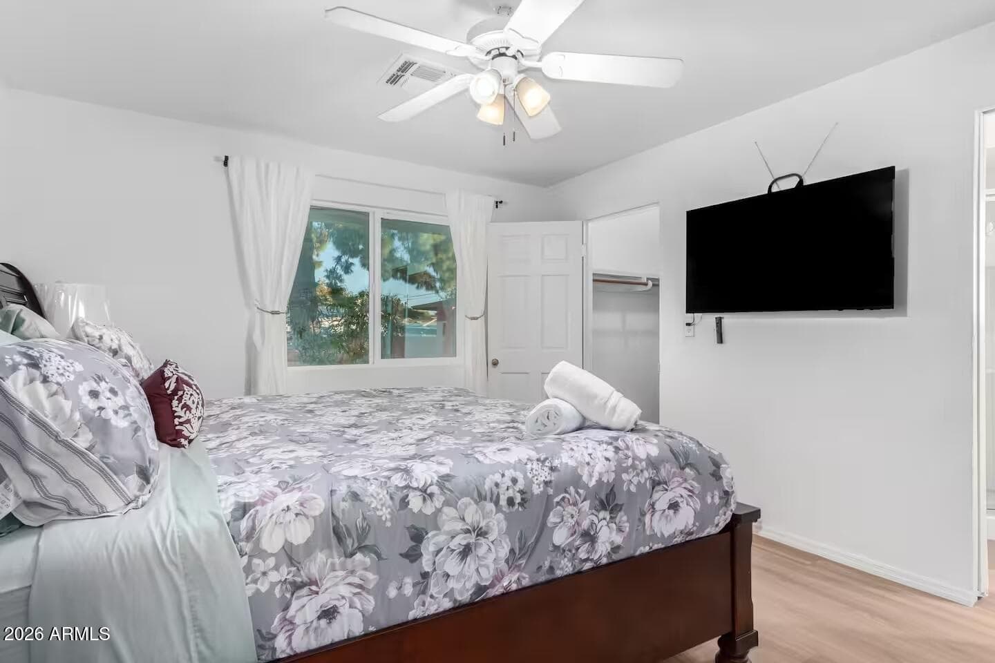 490 N VINE Street, Chandler, AZ 85225 — photo 35 of 47