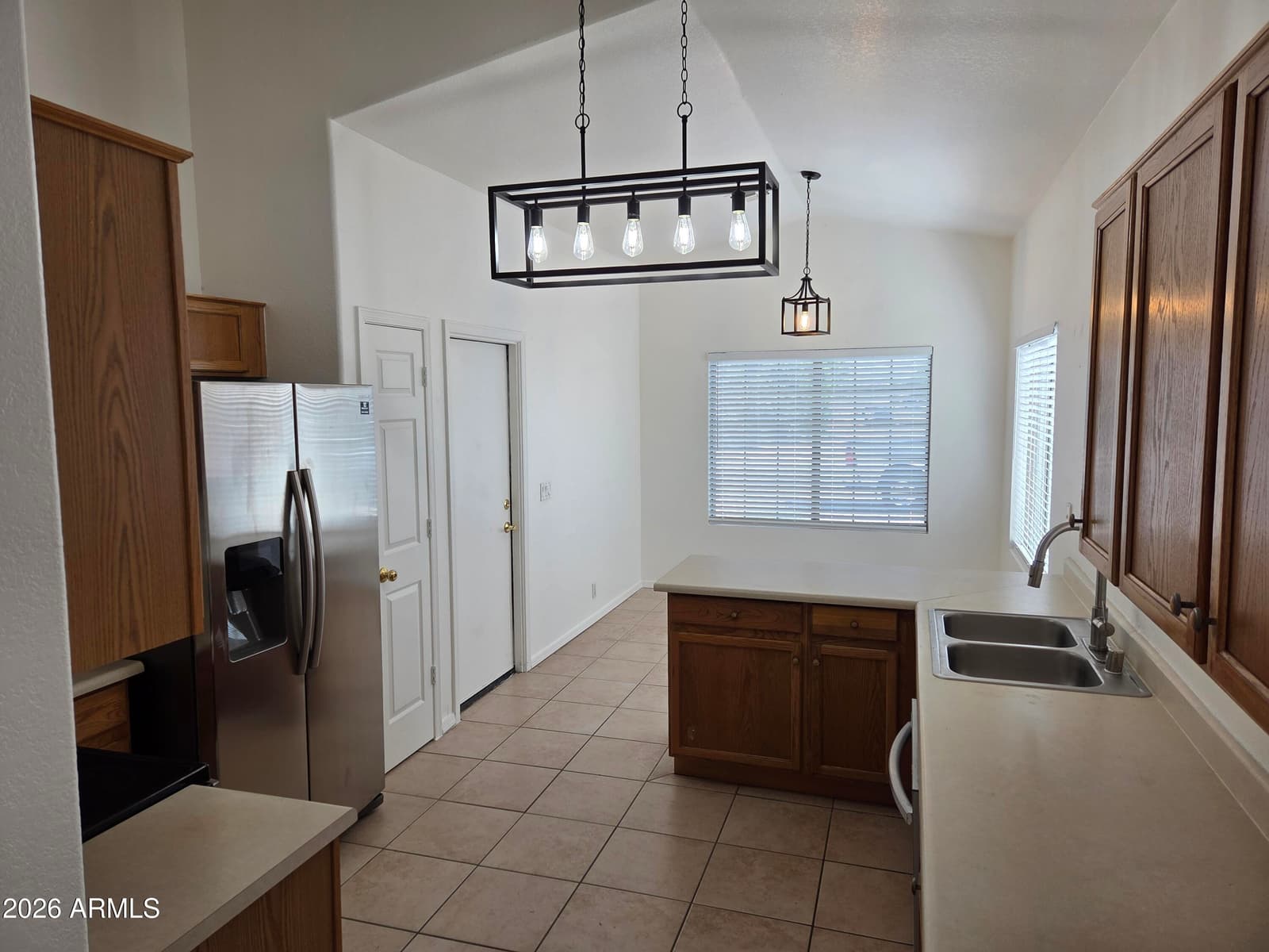 3210 W LOUISE Drive, Phoenix, AZ 85027 — photo 2 of 9