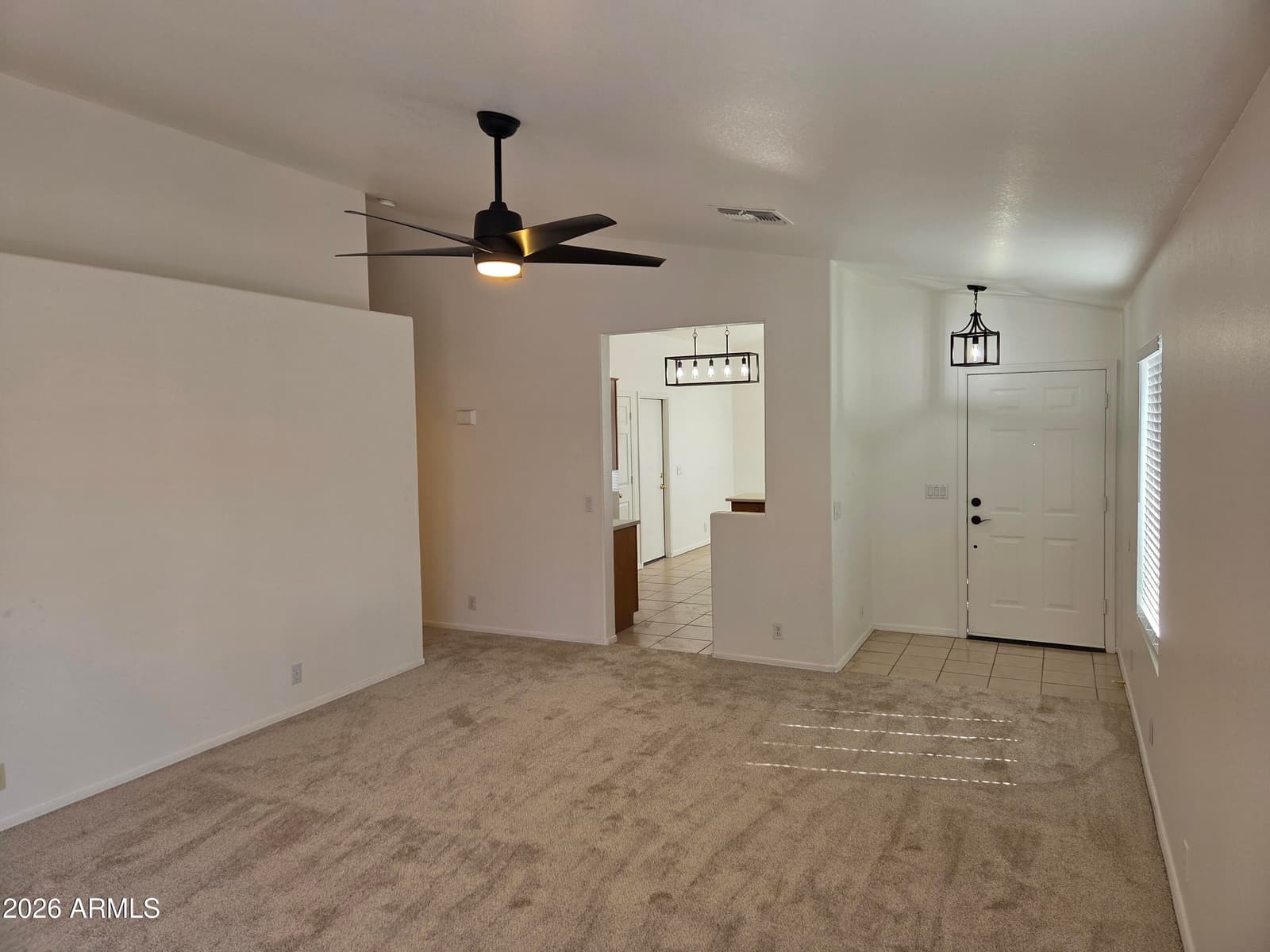 3210 W LOUISE Drive, Phoenix, AZ 85027 — photo 4 of 9
