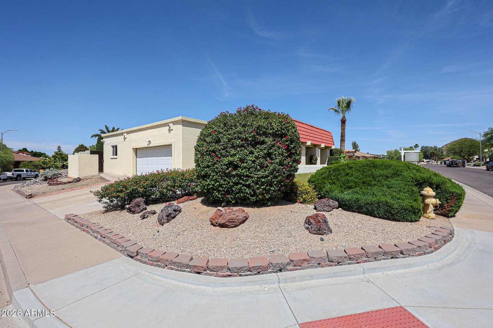 3310 E EVA Street, Phoenix, AZ 85028 — photo 14 of 91
