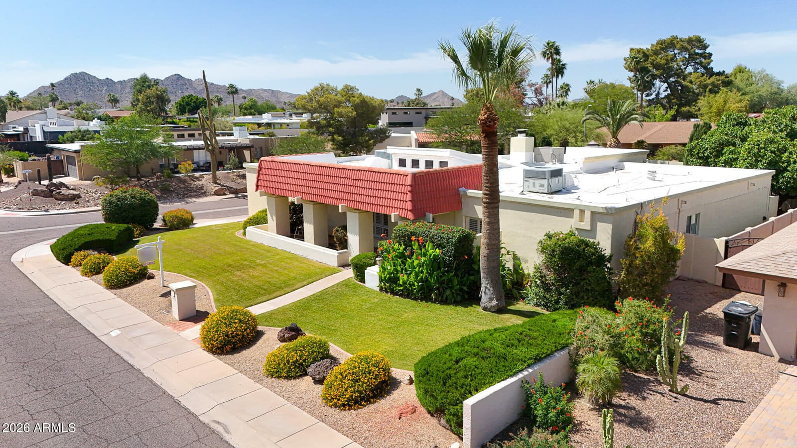 3310 E EVA Street, Phoenix, AZ 85028 — photo 7 of 91
