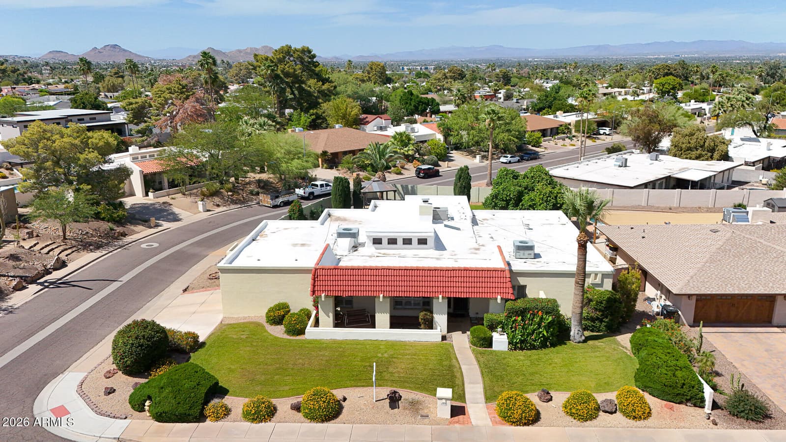 3310 E EVA Street, Phoenix, AZ 85028 — photo 9 of 91
