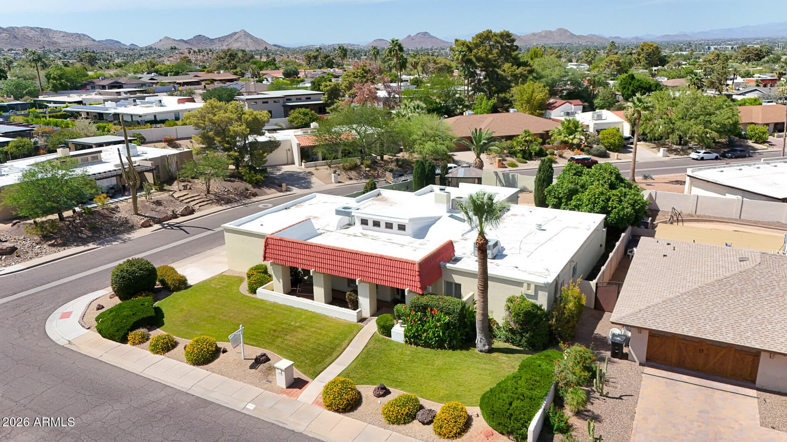 3310 E EVA Street, Phoenix, AZ 85028 — photo 10 of 91